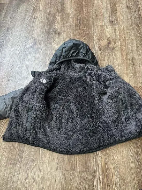 The North Face Reversible Mount Chimbo Full-Zip Insulated Hooded Jacket - Picture 5 of 6